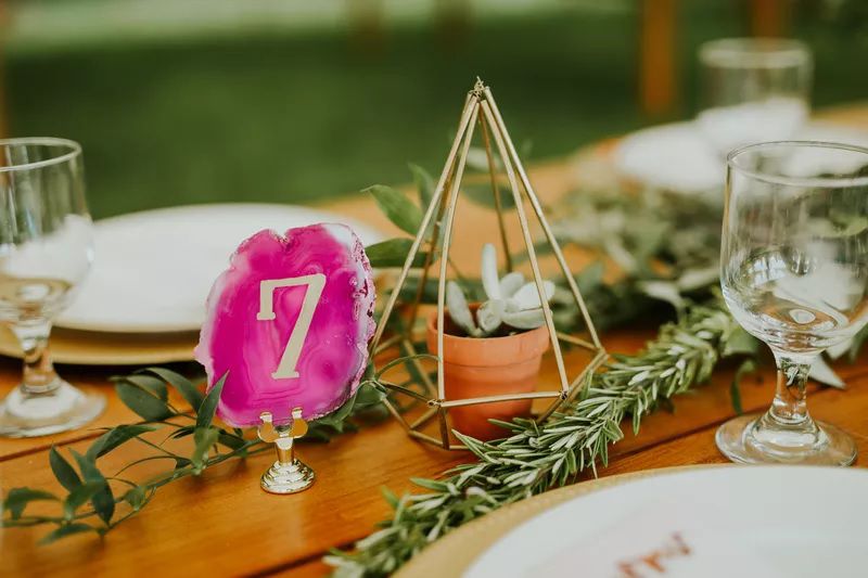 粉红色的玛瑙表号