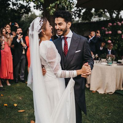 新娘和新郎跳舞