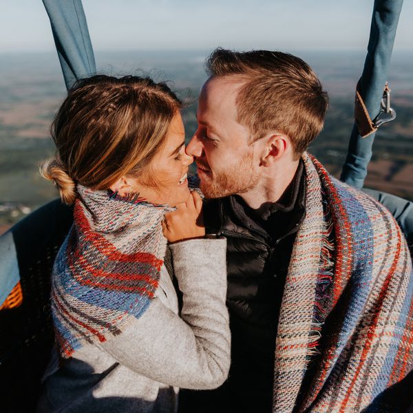 关于如何在COVID期间庆祝订婚的11个点子ld乐动官网