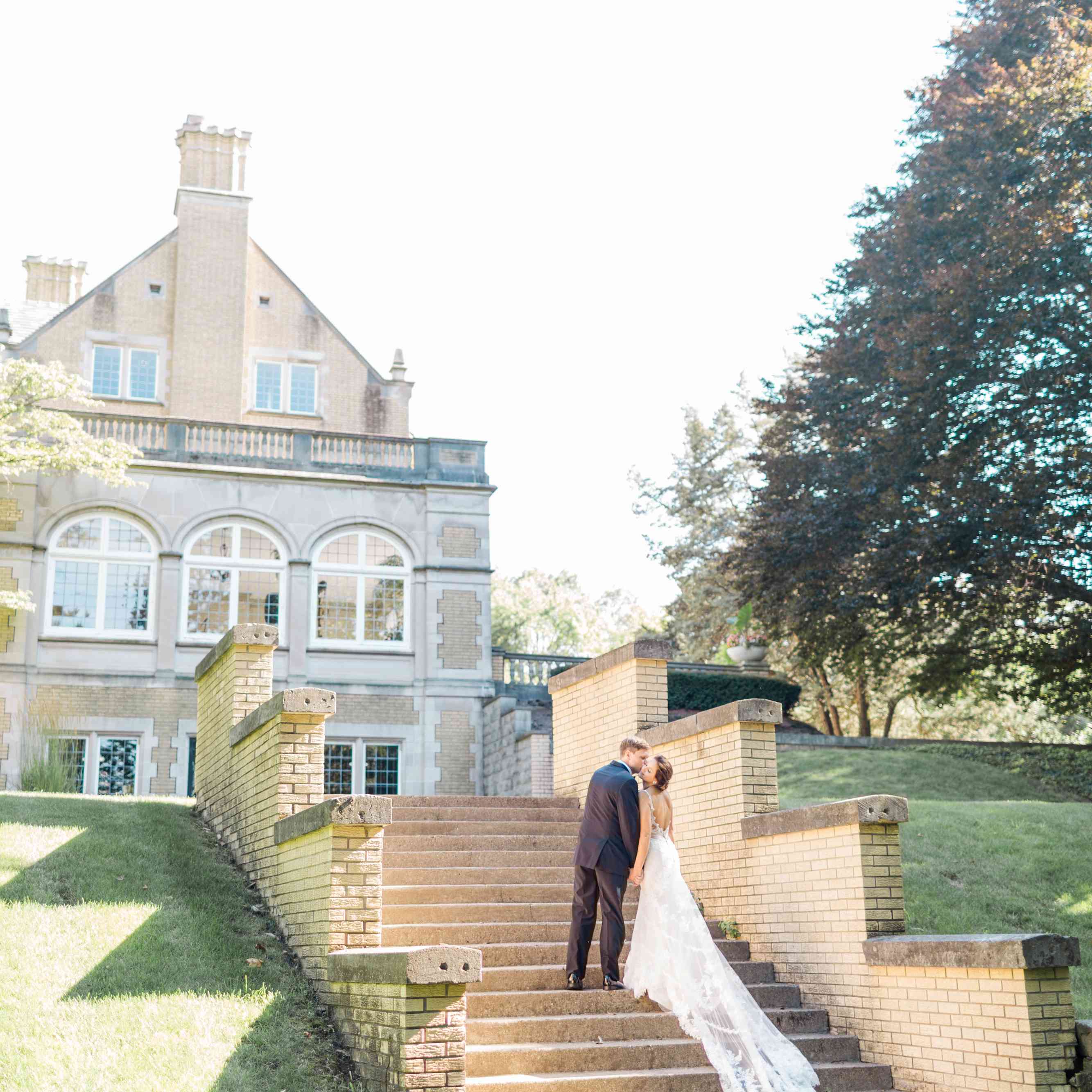 <p>婚礼照片在桂冠大厅在印第安纳波利斯，印第安纳州</p>