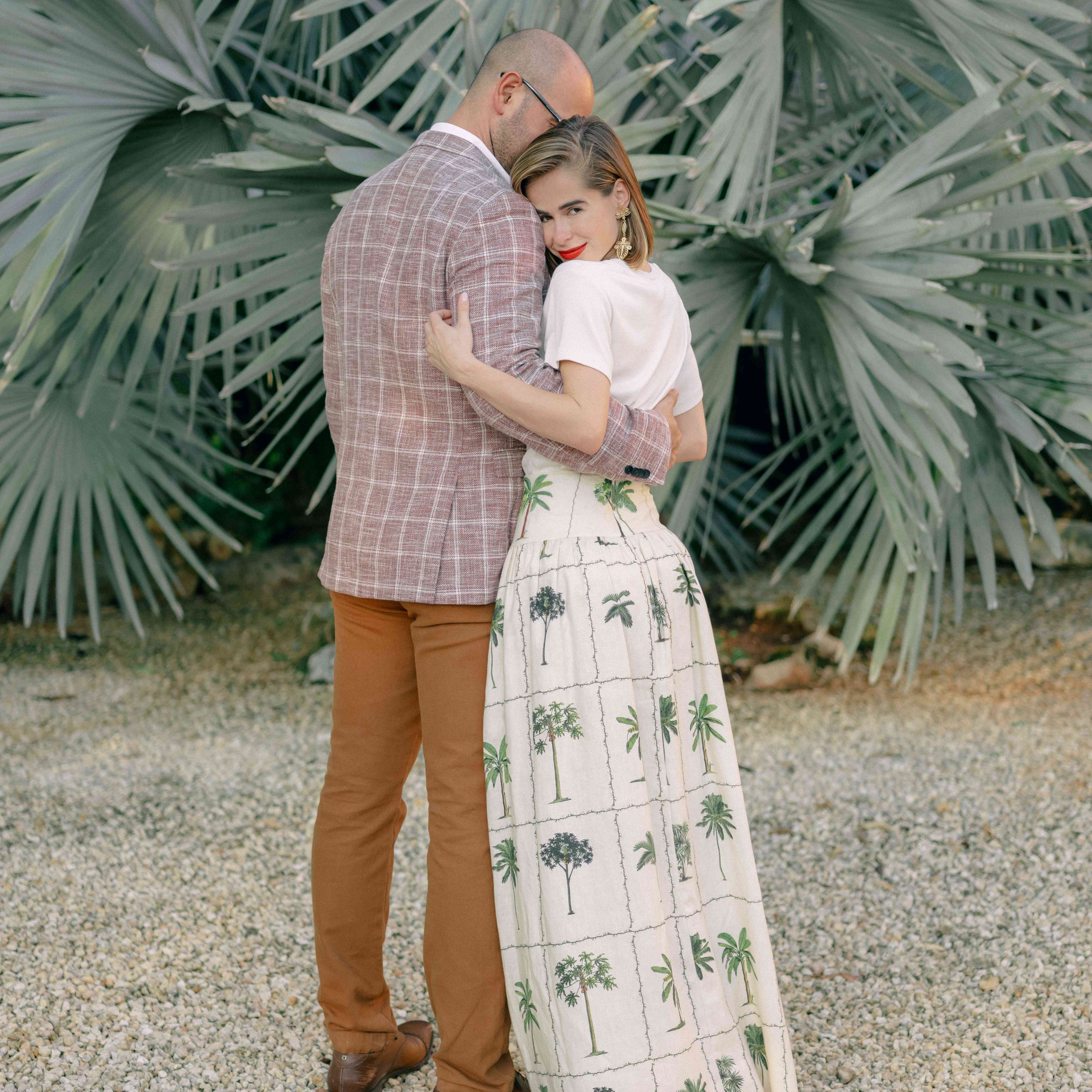 斯蒂芬妮·希尔订婚照ld乐动官网