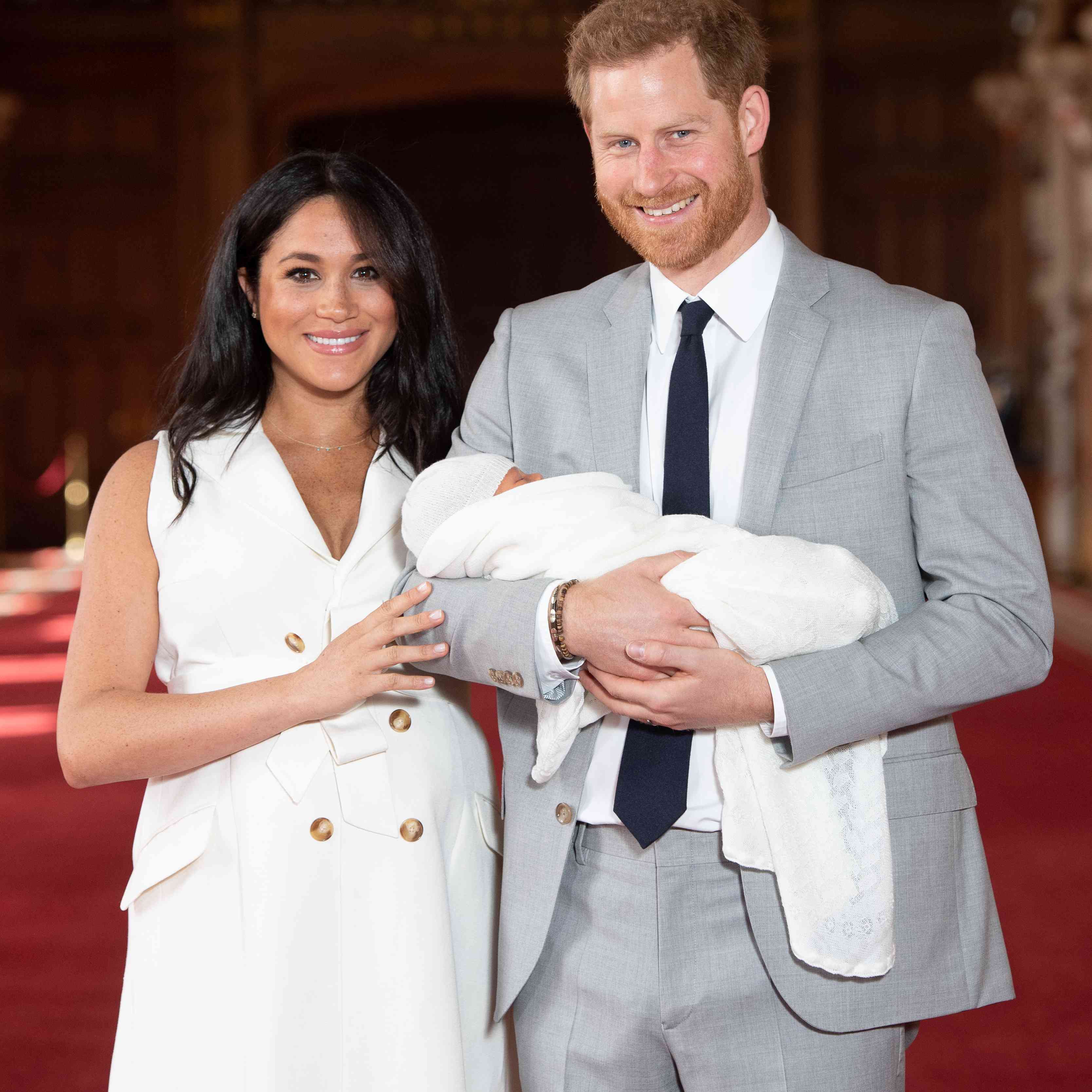 梅根马克尔和哈里王子造成与儿子