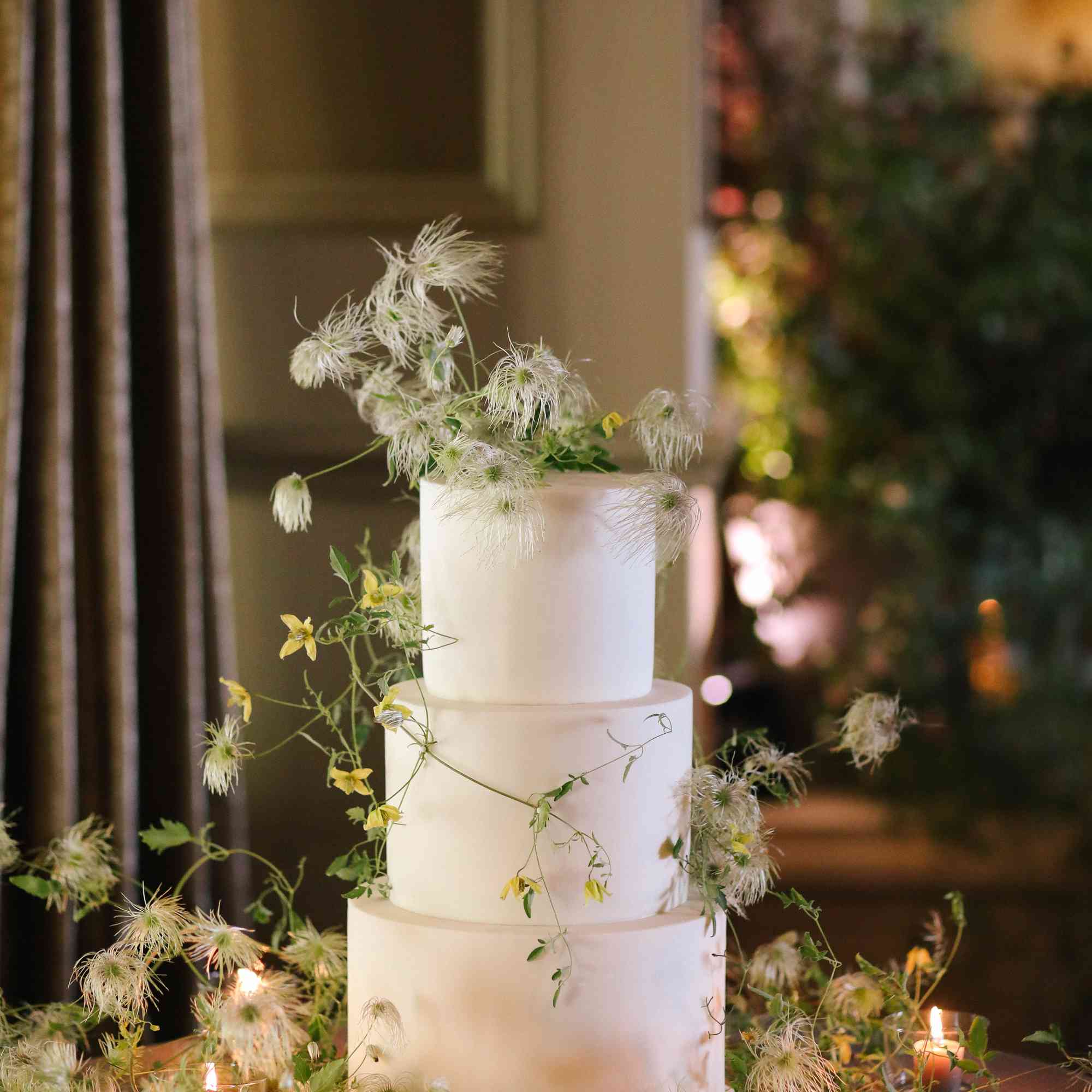 萨凡纳和莱克的婚礼，蛋糕“class=