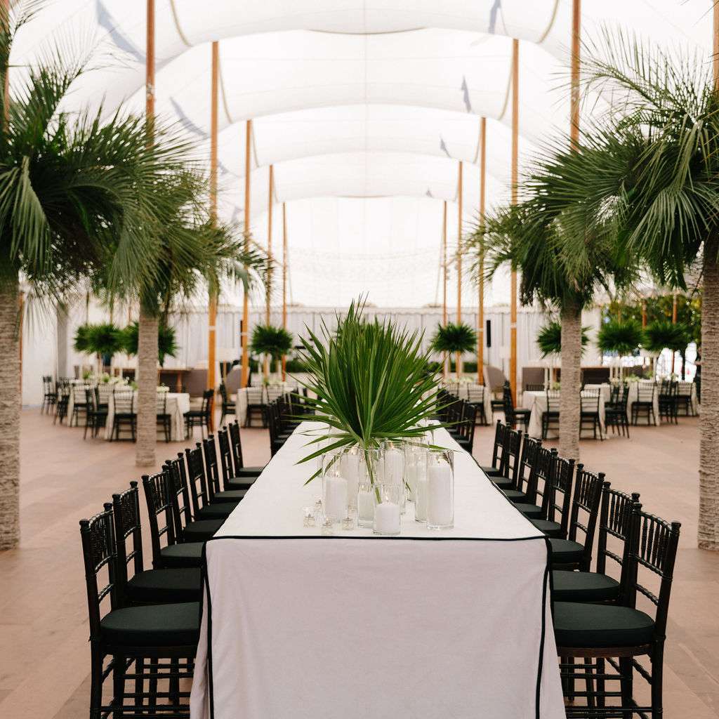 奥古斯塔的婚礼,帐篷