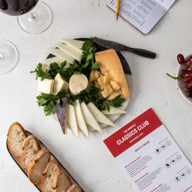 在本月俱乐部经典的奶酪