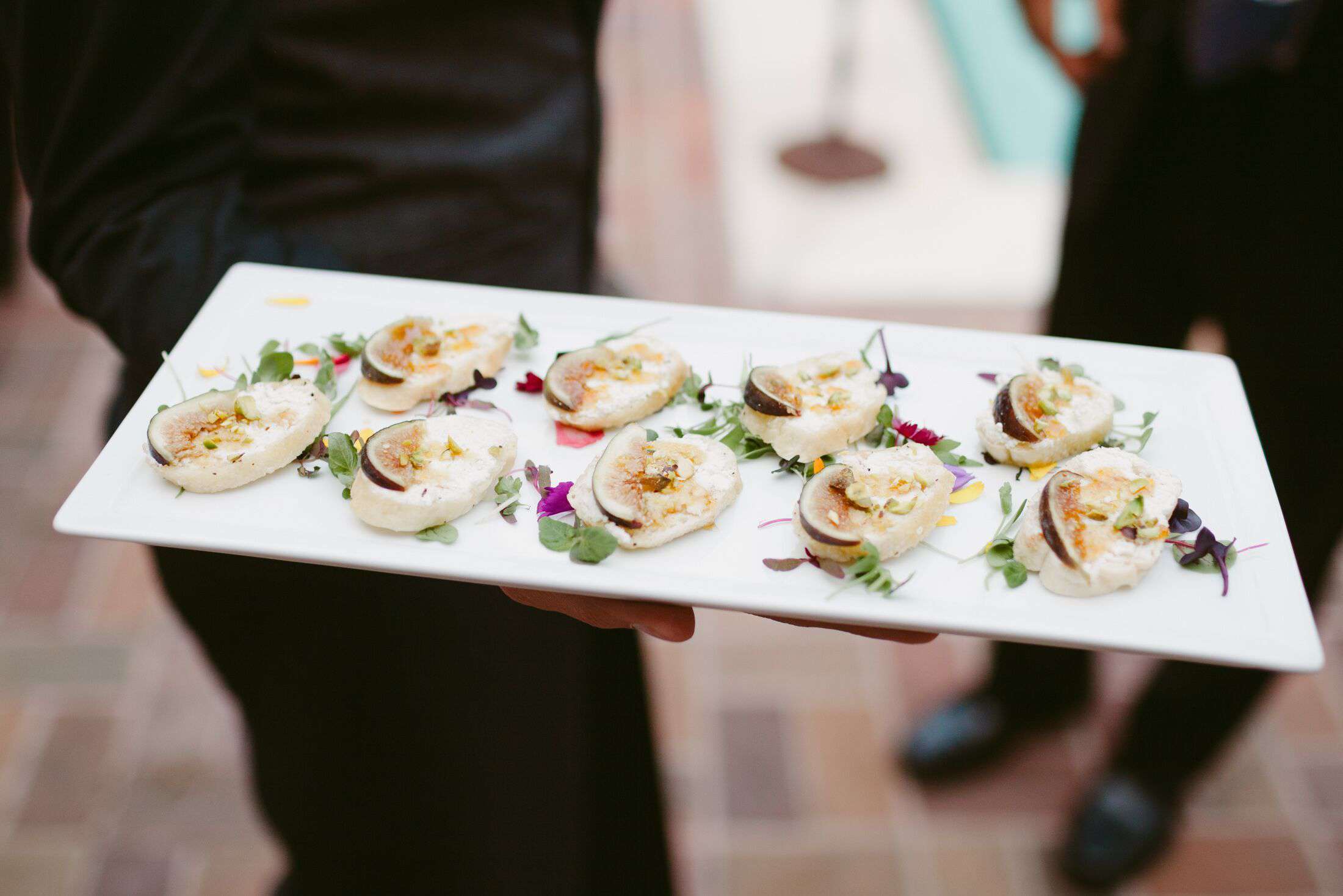 新鲜的无花果面包片