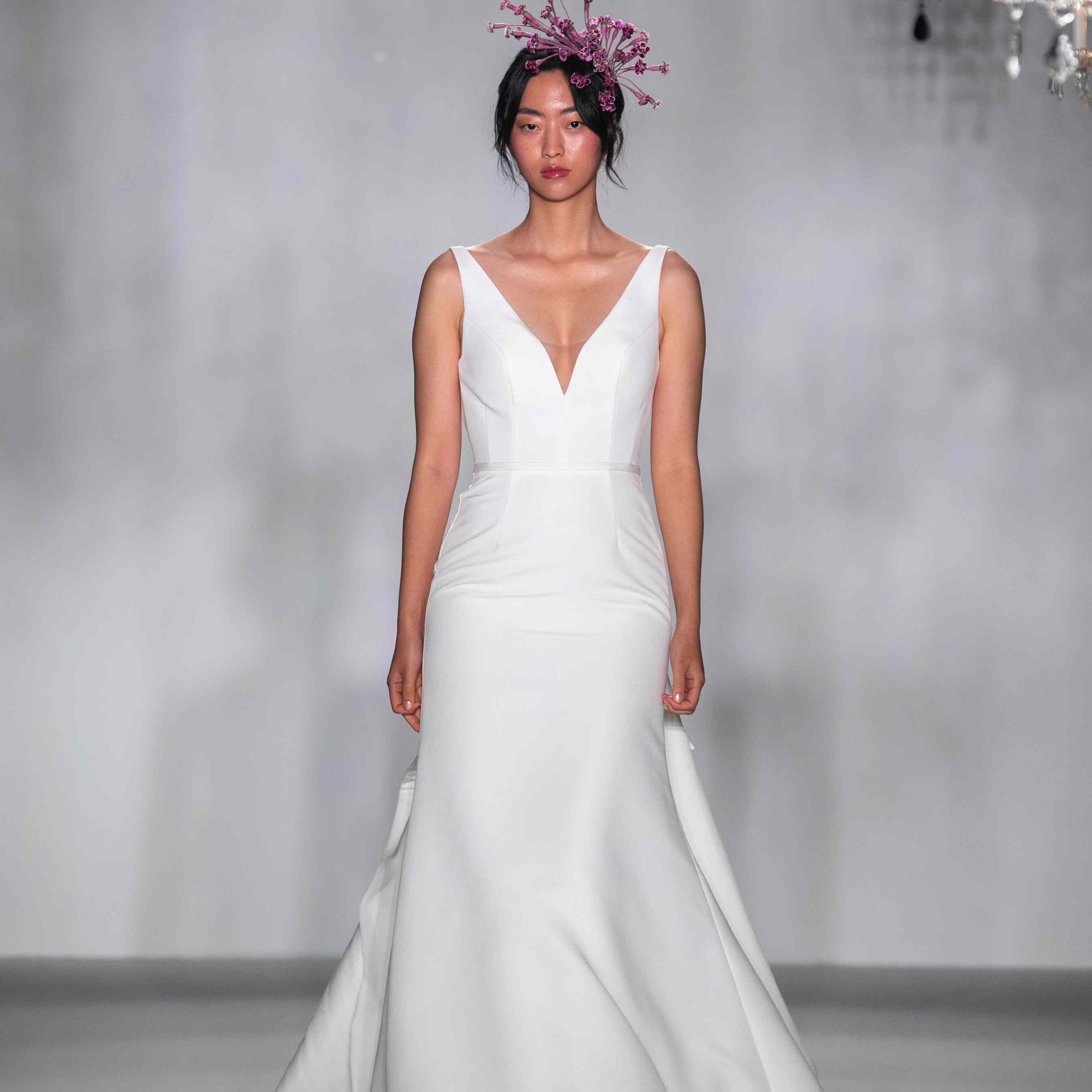 安妮·巴尔婚纱