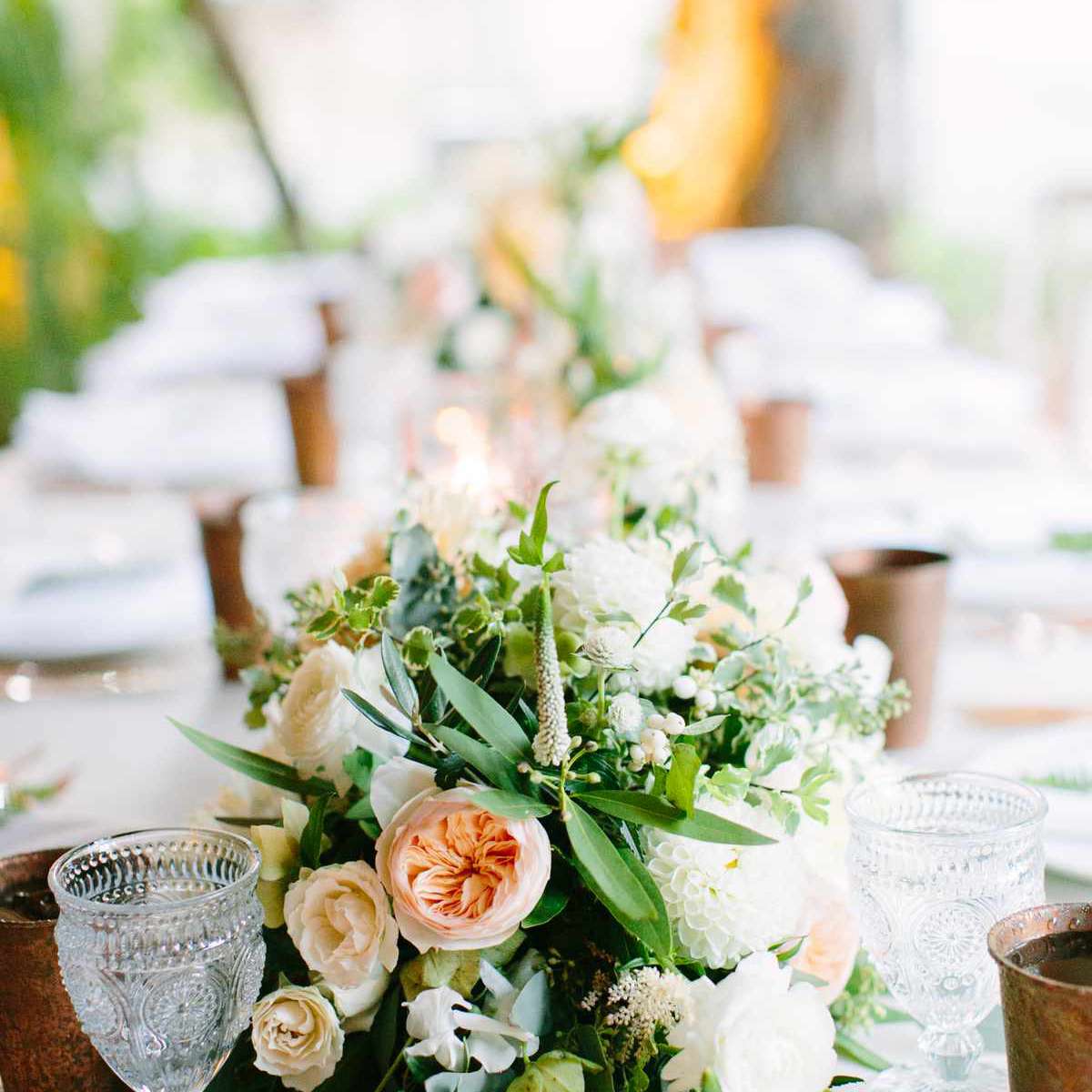 春季婚礼花的中心装饰品