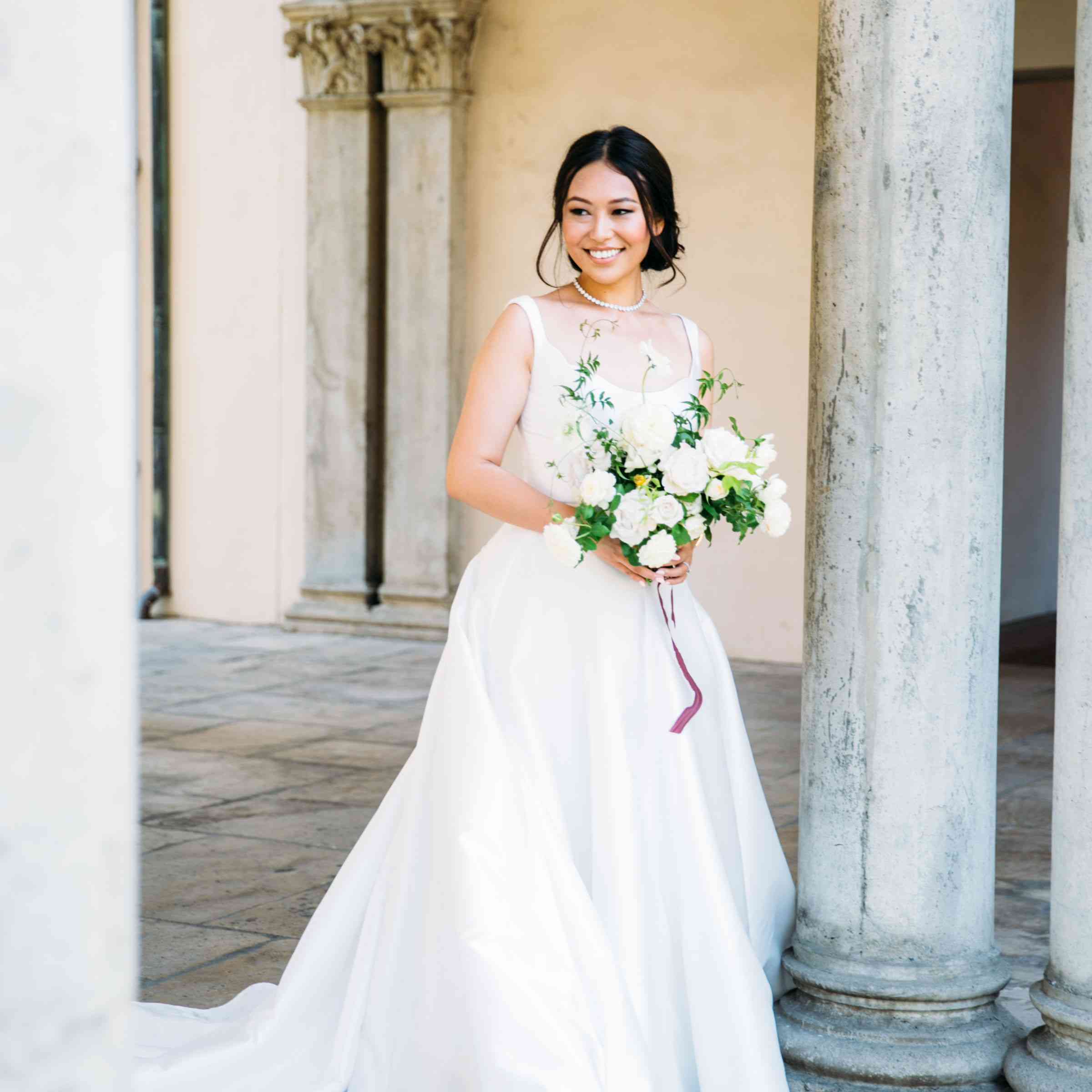 里姆·阿克拉婚纱礼服