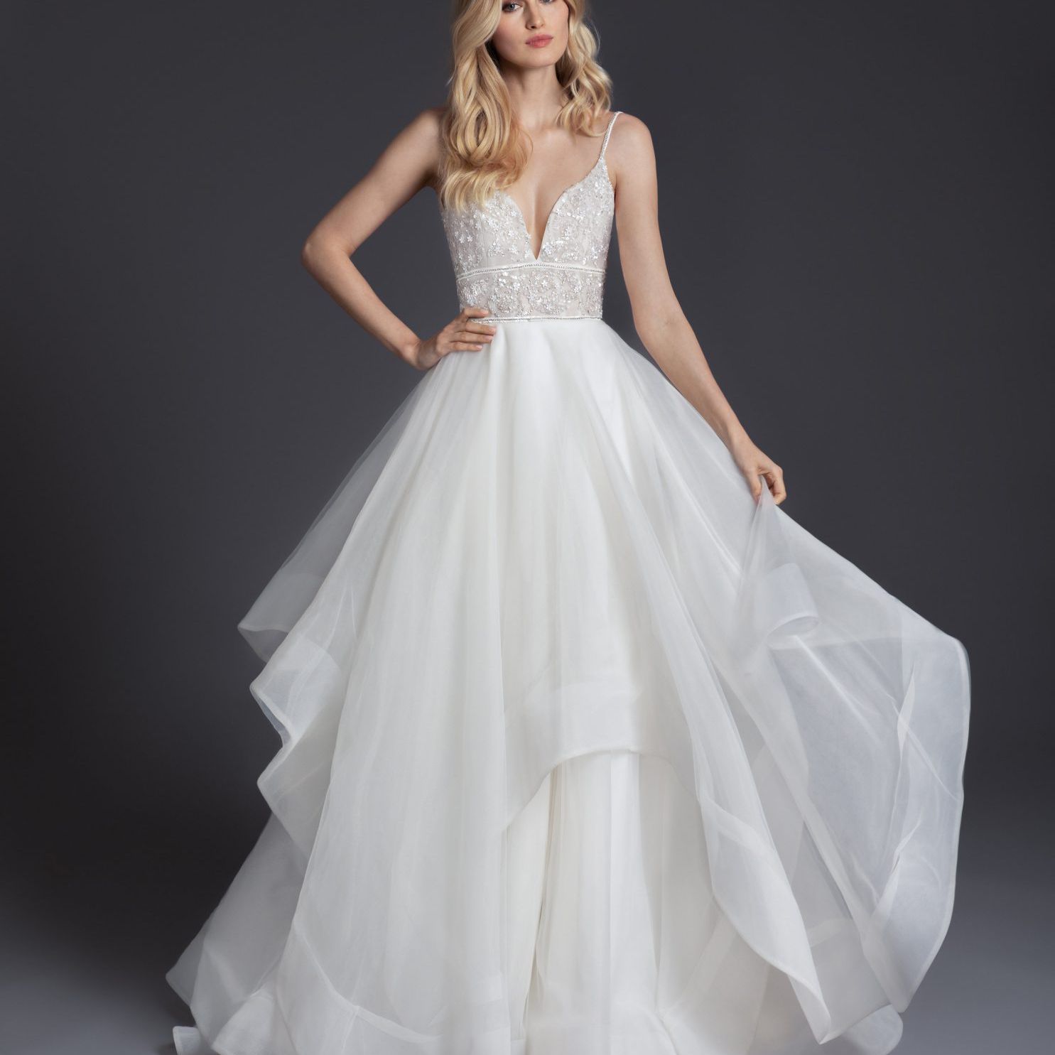 由海莉·佩奇凤凰公主嫁衣腮红