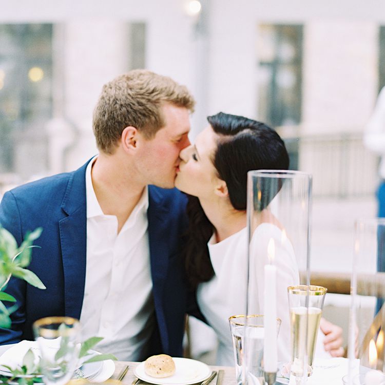 <P>新娘和新郎吻</ P>搜索结果