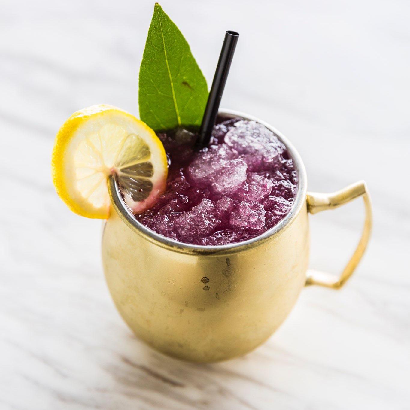 醇，签名鸡尾酒，饮料，玻璃，冰，饮料，酒吧，骡杯，铜杯