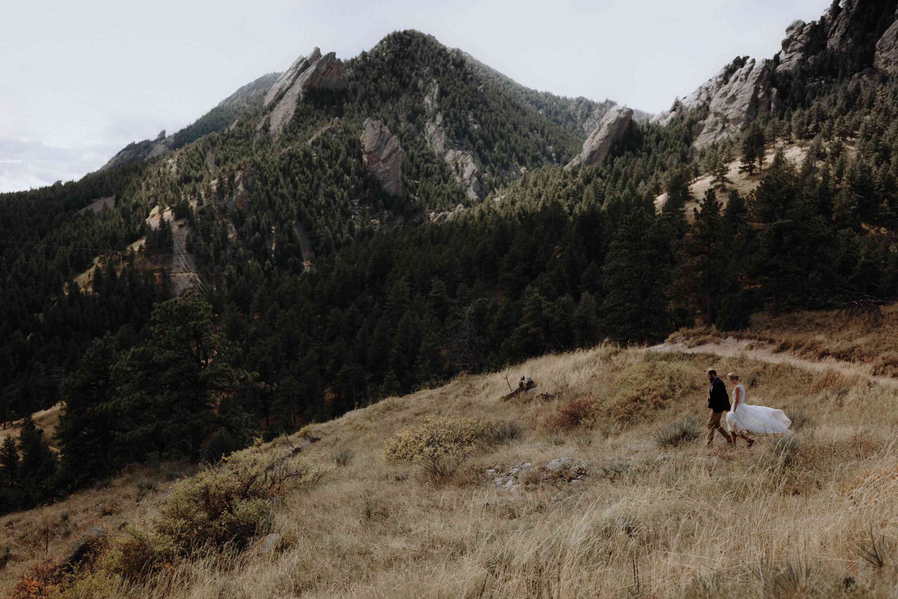 <p>婚礼照片在科罗拉多州博尔德的熨斗</p>