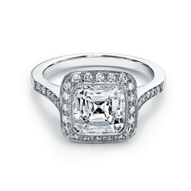 遗留的订婚戒指ld乐动官网