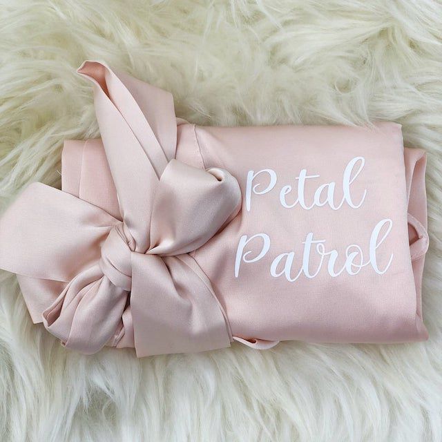 我们的爱情故事有限公司店花瓣巡逻长袍