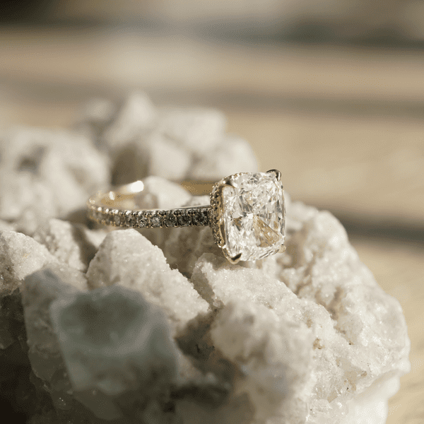 隐形光环订婚戒指ld乐动官网