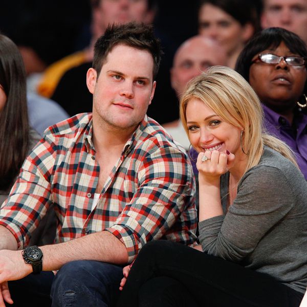 希拉里·达芙和迈克·科米