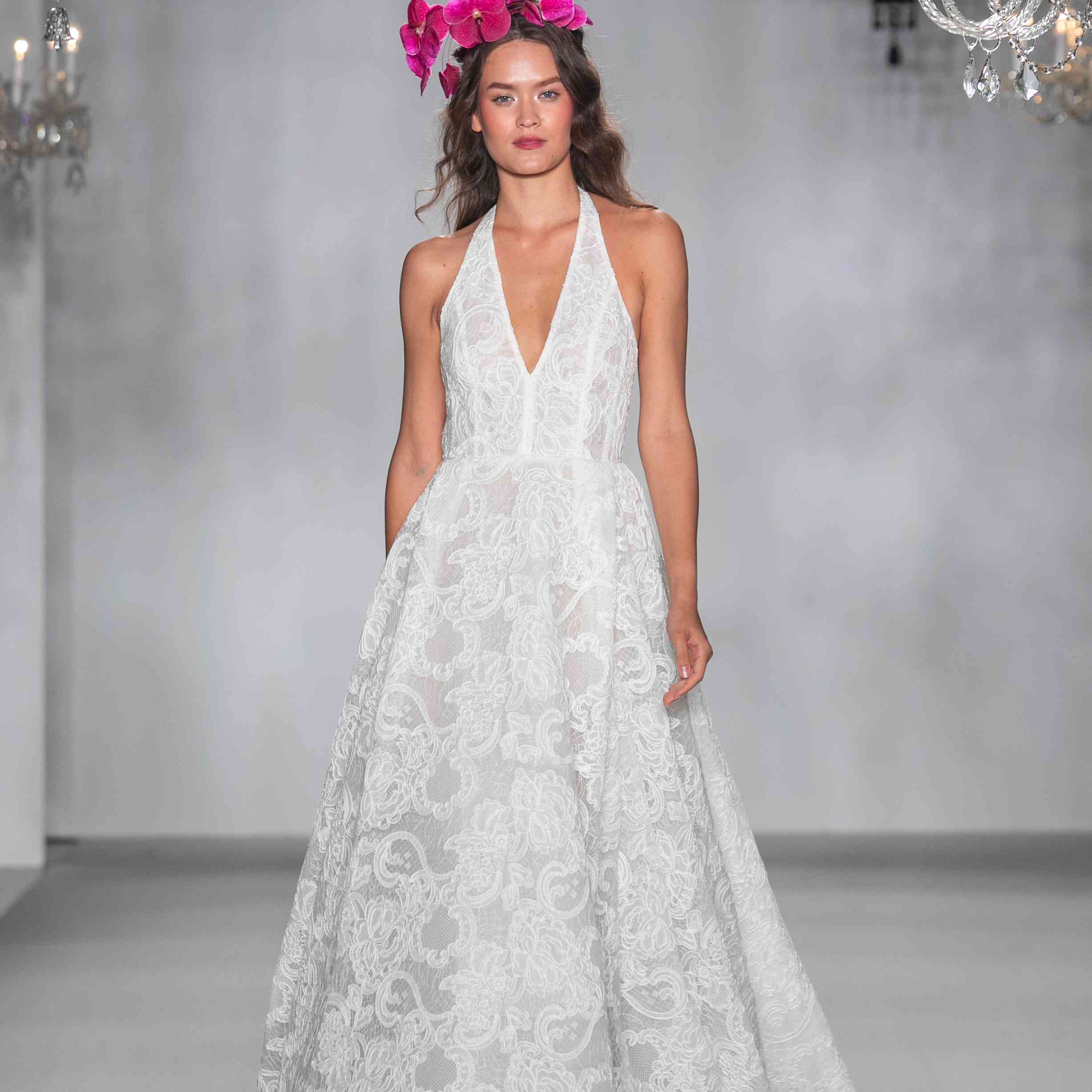 安妮·巴尔婚纱