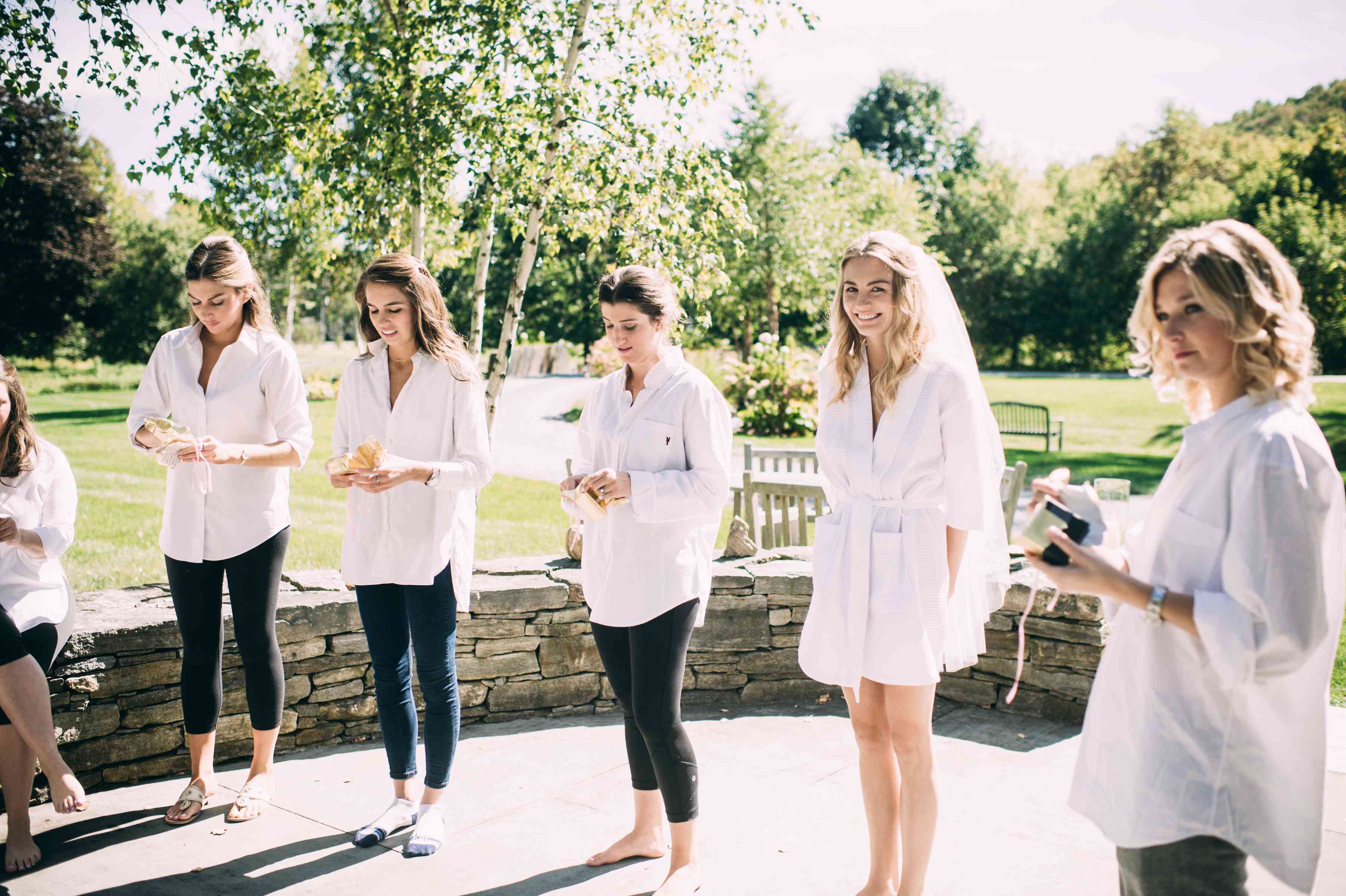 伴娘给新娘写便条