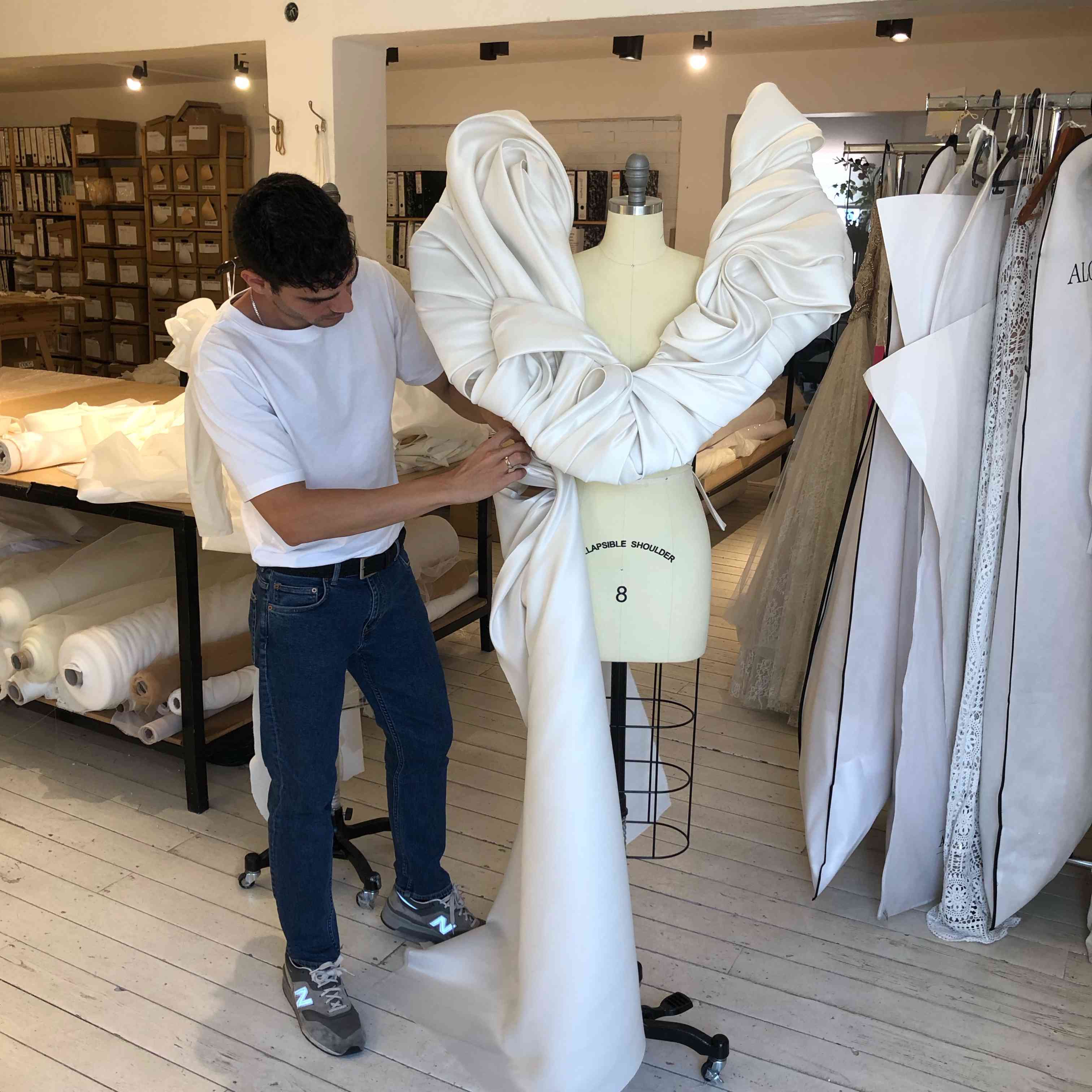 alon livne设计长袍