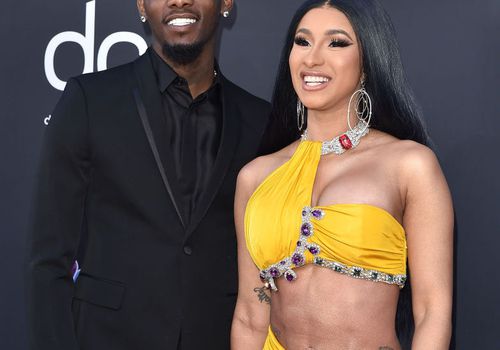 偏移和cardi b