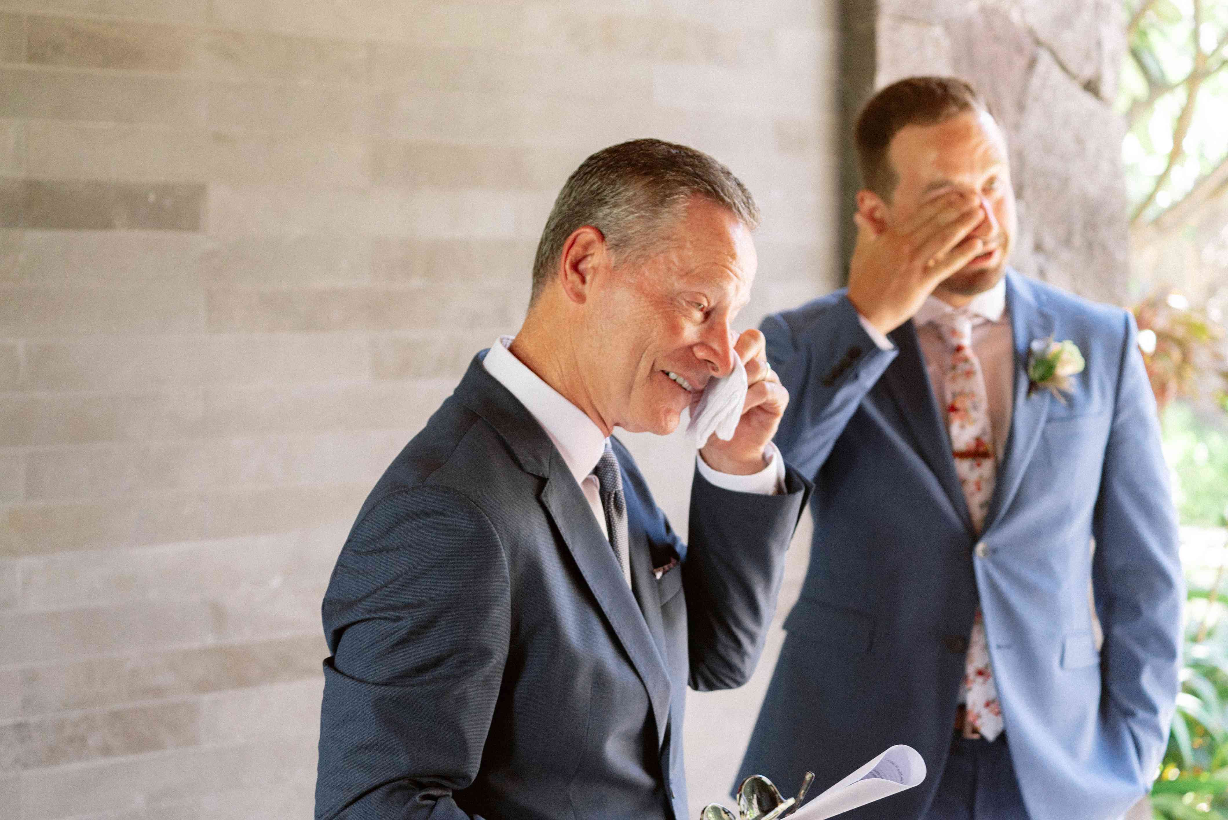 新郎的情感时刻