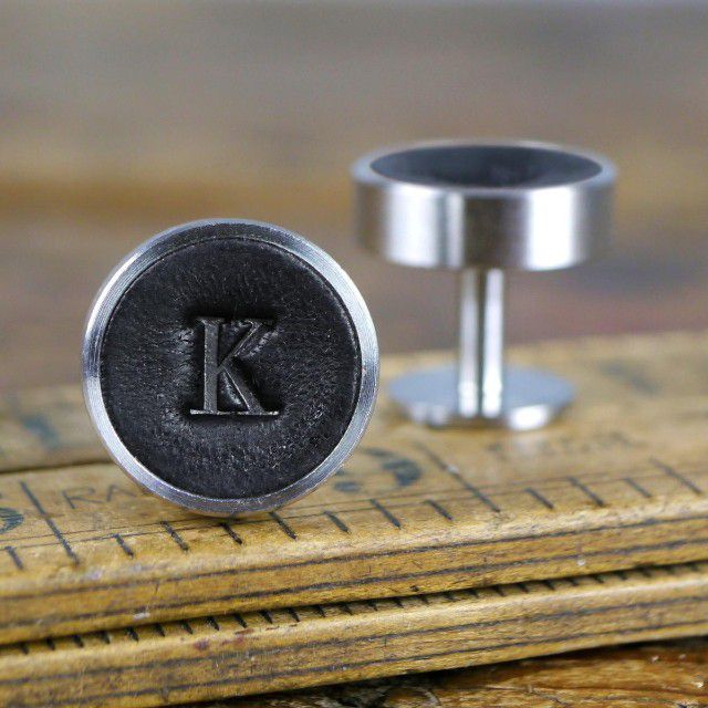 个性化皮革袖口