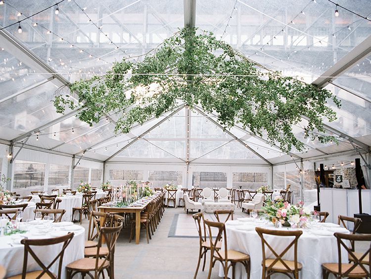 < p >帐篷形的接待< / p > < br > < br >