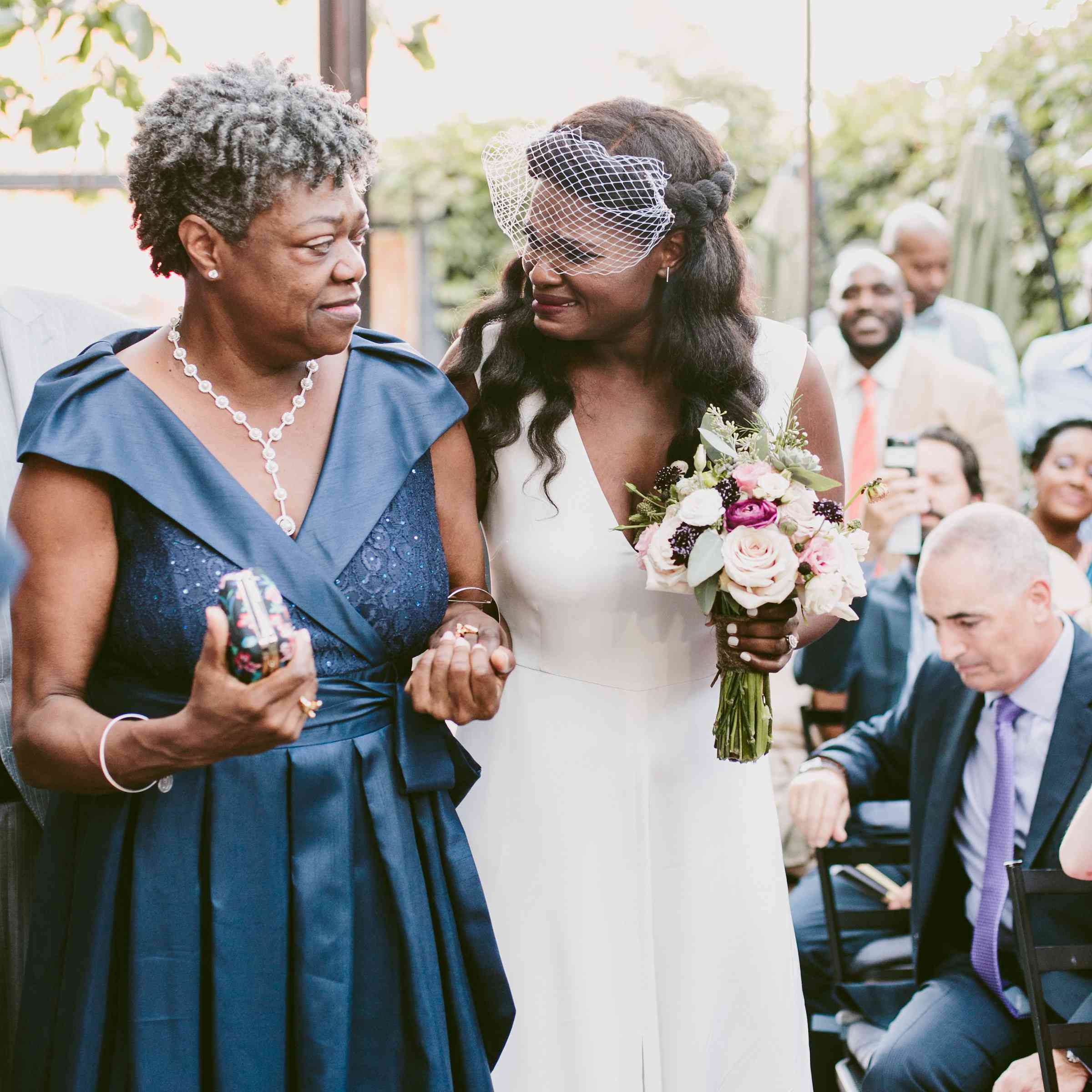 新娘和新娘的母亲