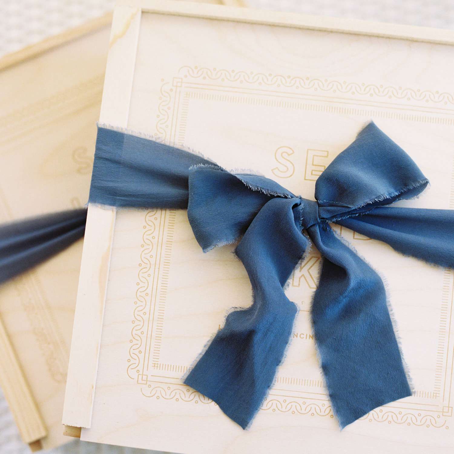 亲密的加州婚礼，客人喜欢盒子