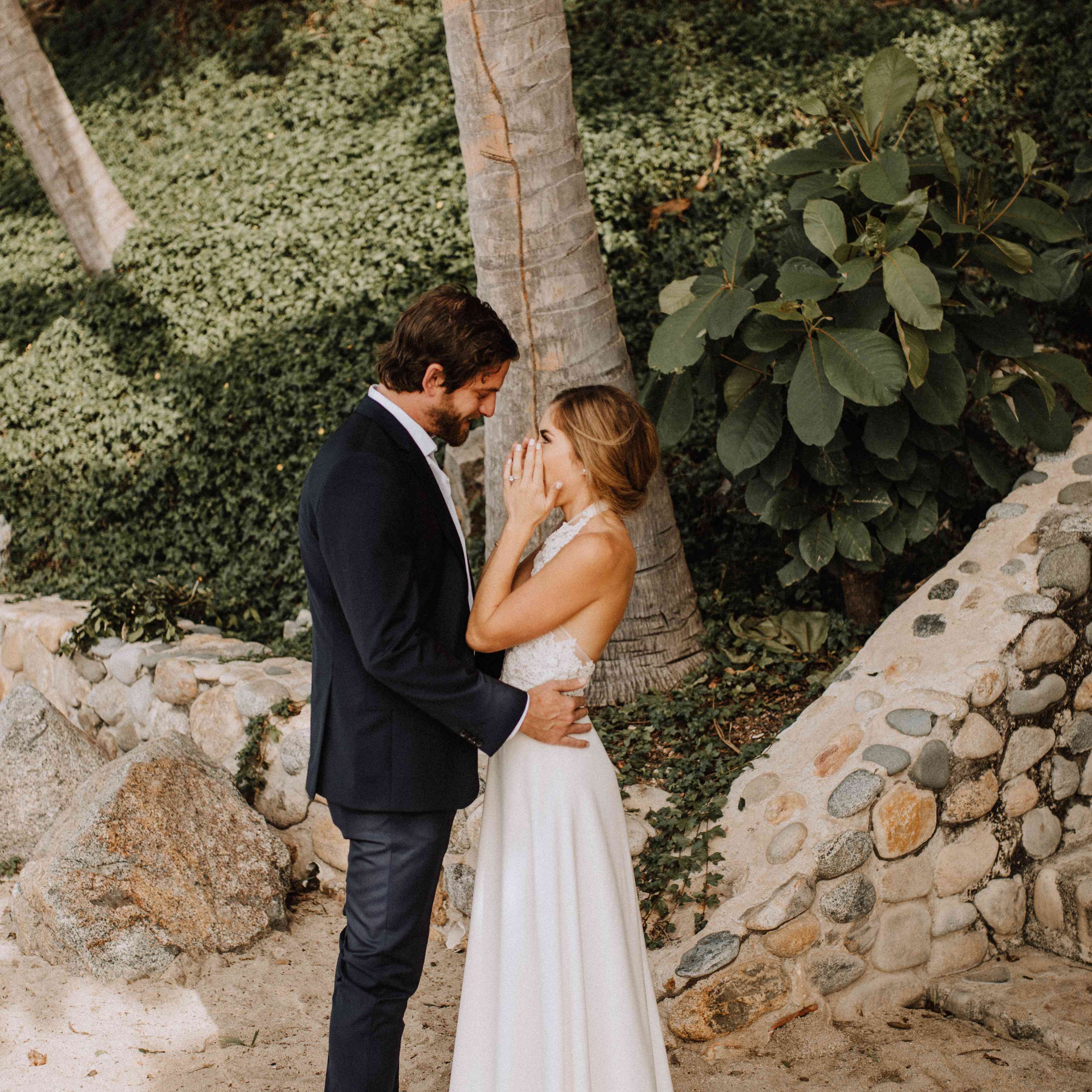 新娘和新郎先来看看