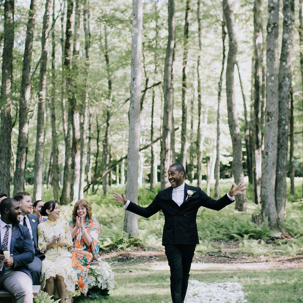 p新郎走上红地毯</p><br><br>