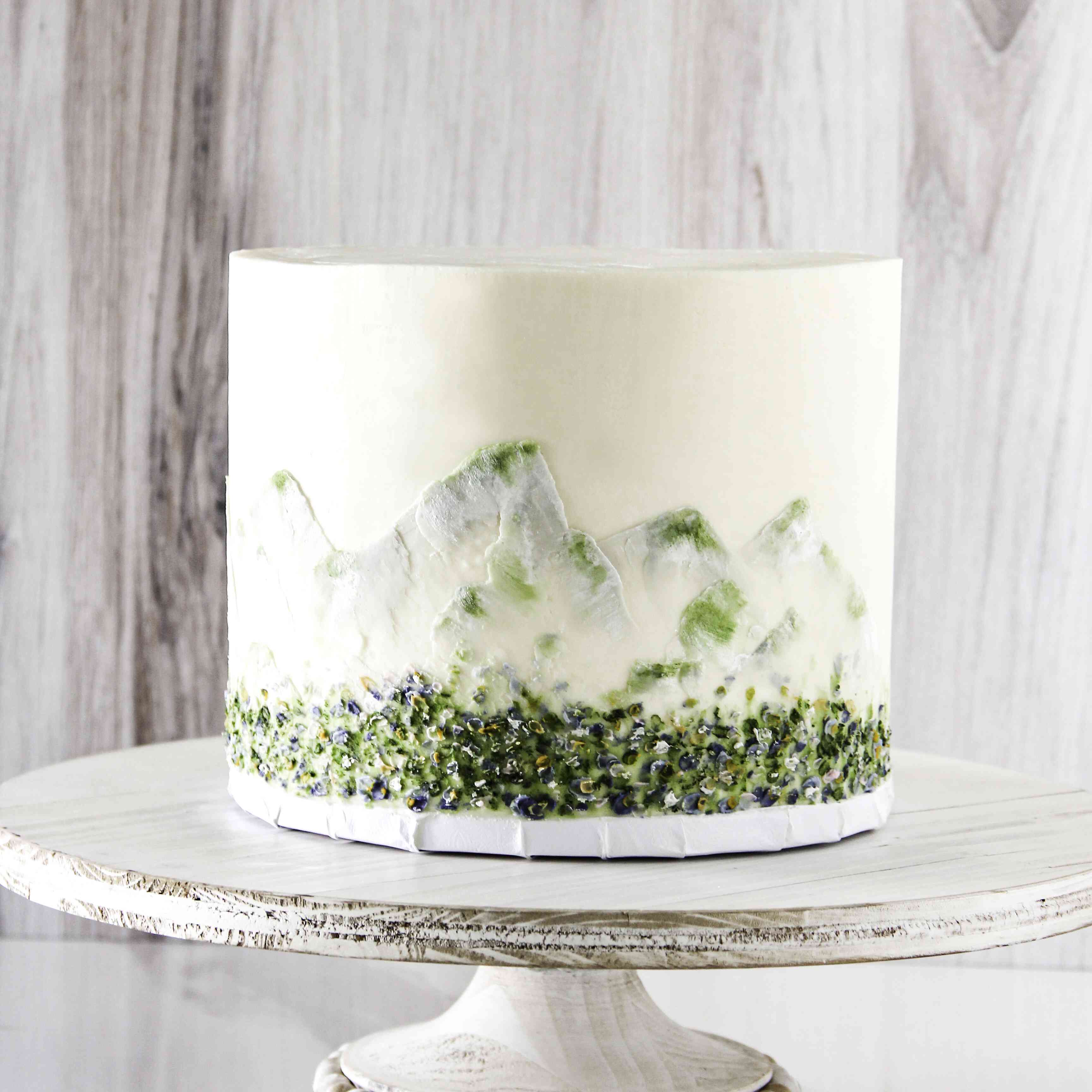 与山的单层婚宴喜饼