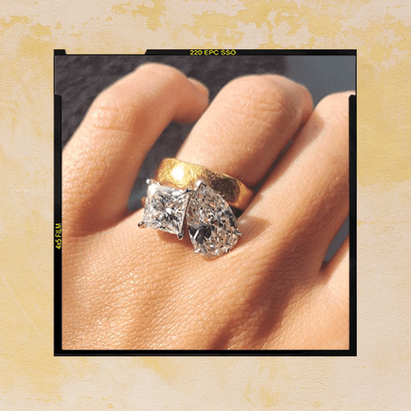 艾米莉Ratajkowski订婚戒指ld乐动官网