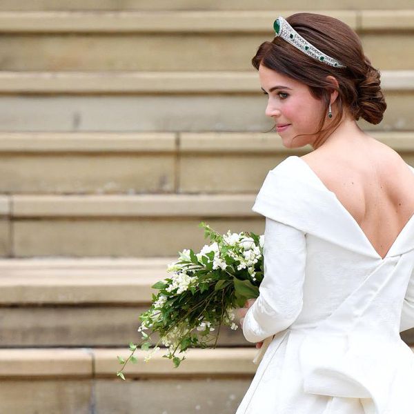 尤珍妮公主来到她的圣乔治礼拜堂前进，在英国温莎市在2018年10月12，杰克Brooksbank的婚礼仪式。