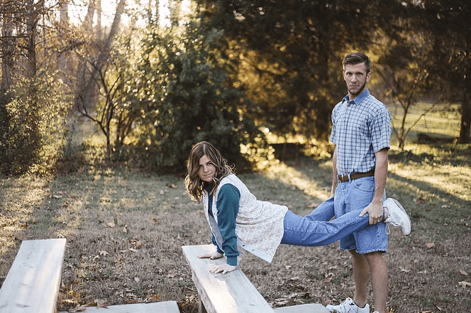 凯特琳·坎贝尔尴尬的订婚照片写真ld乐动官网