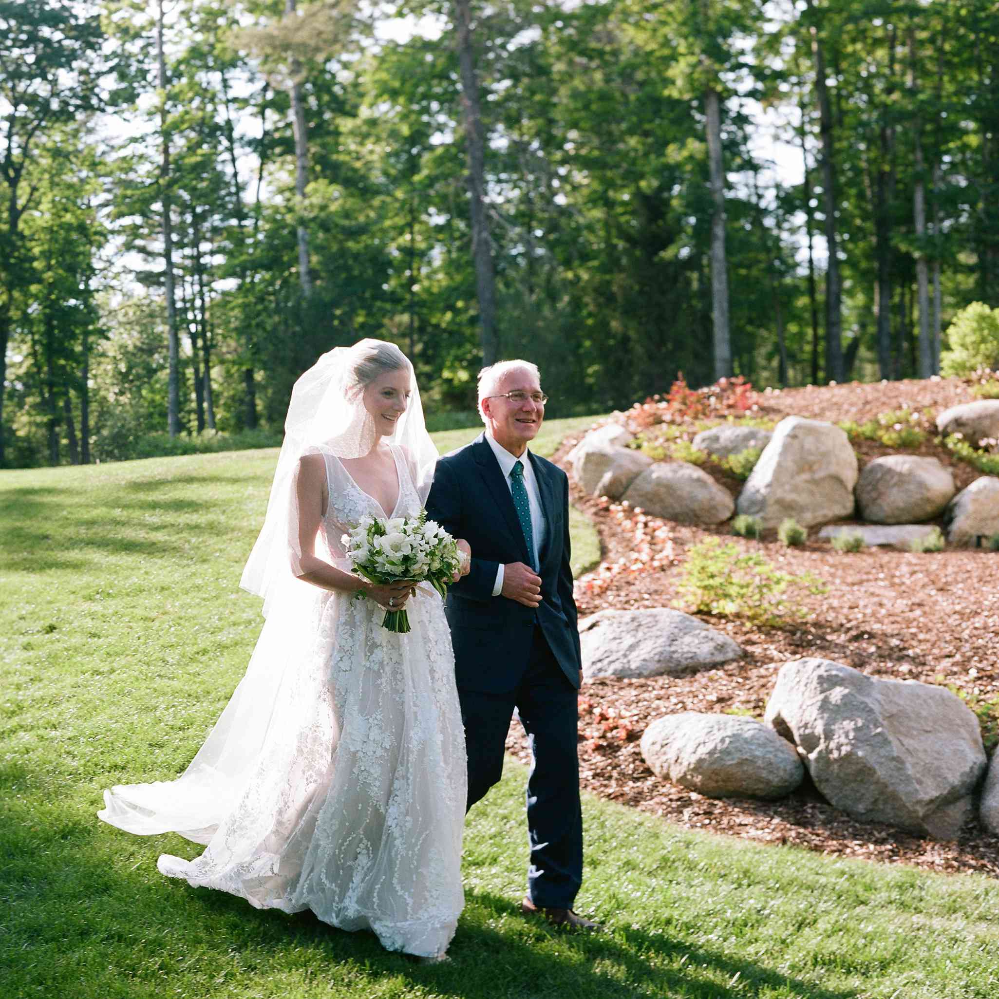 新娘行走与父亲