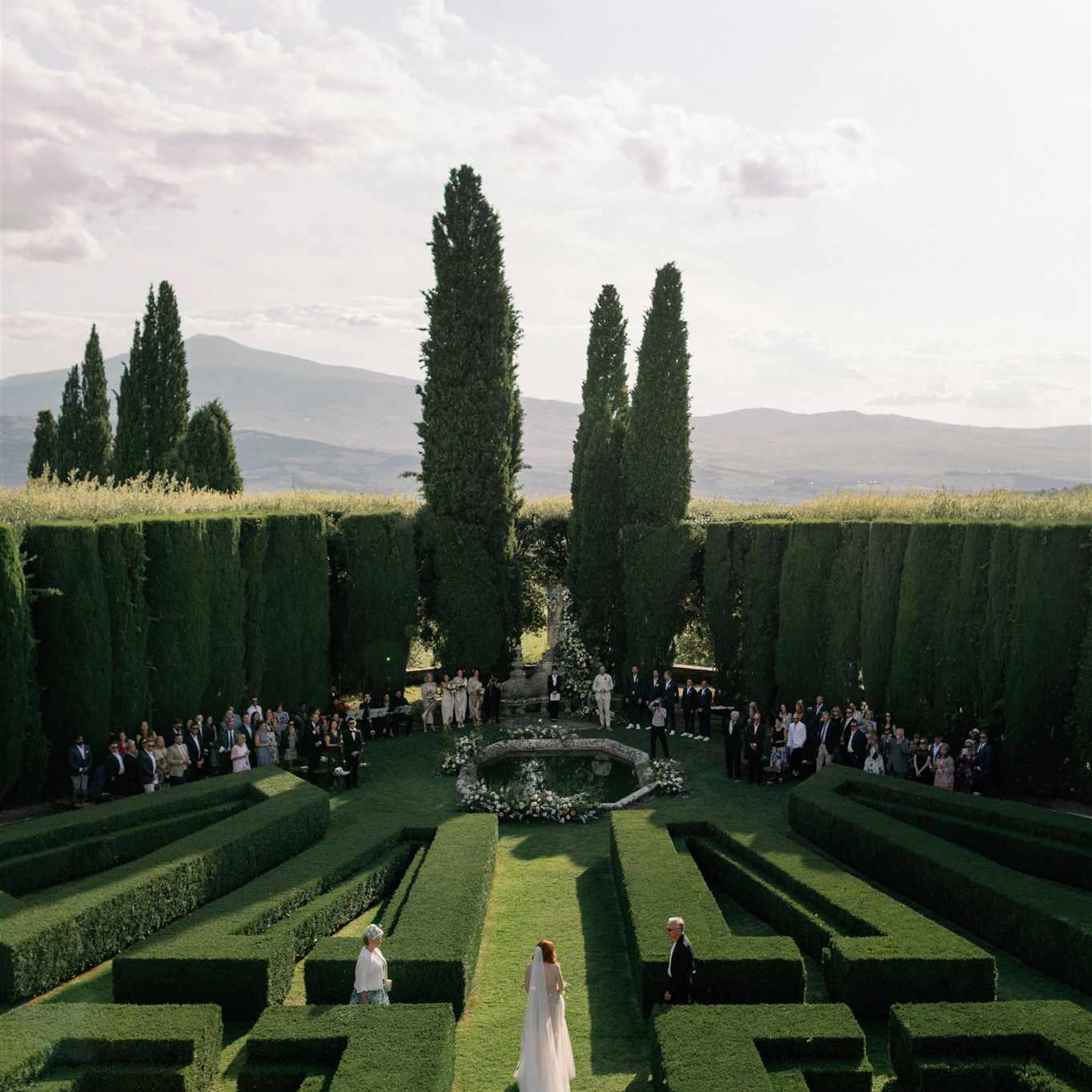 新娘步入婚姻殿堂