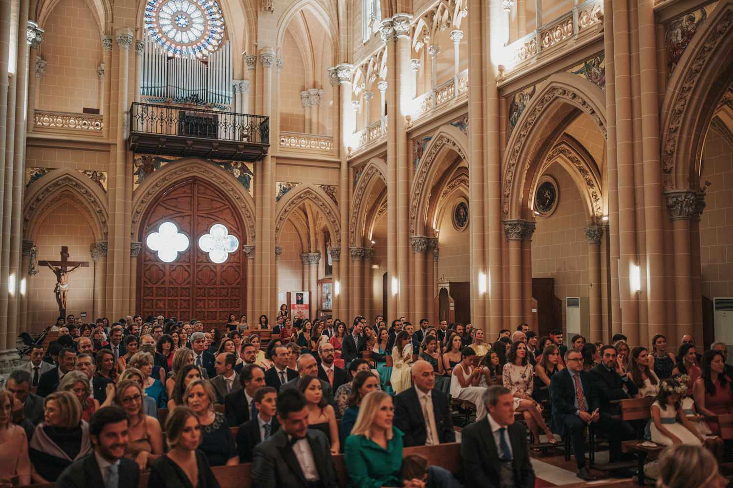 教堂仪式的客人</ p> <br> <br>