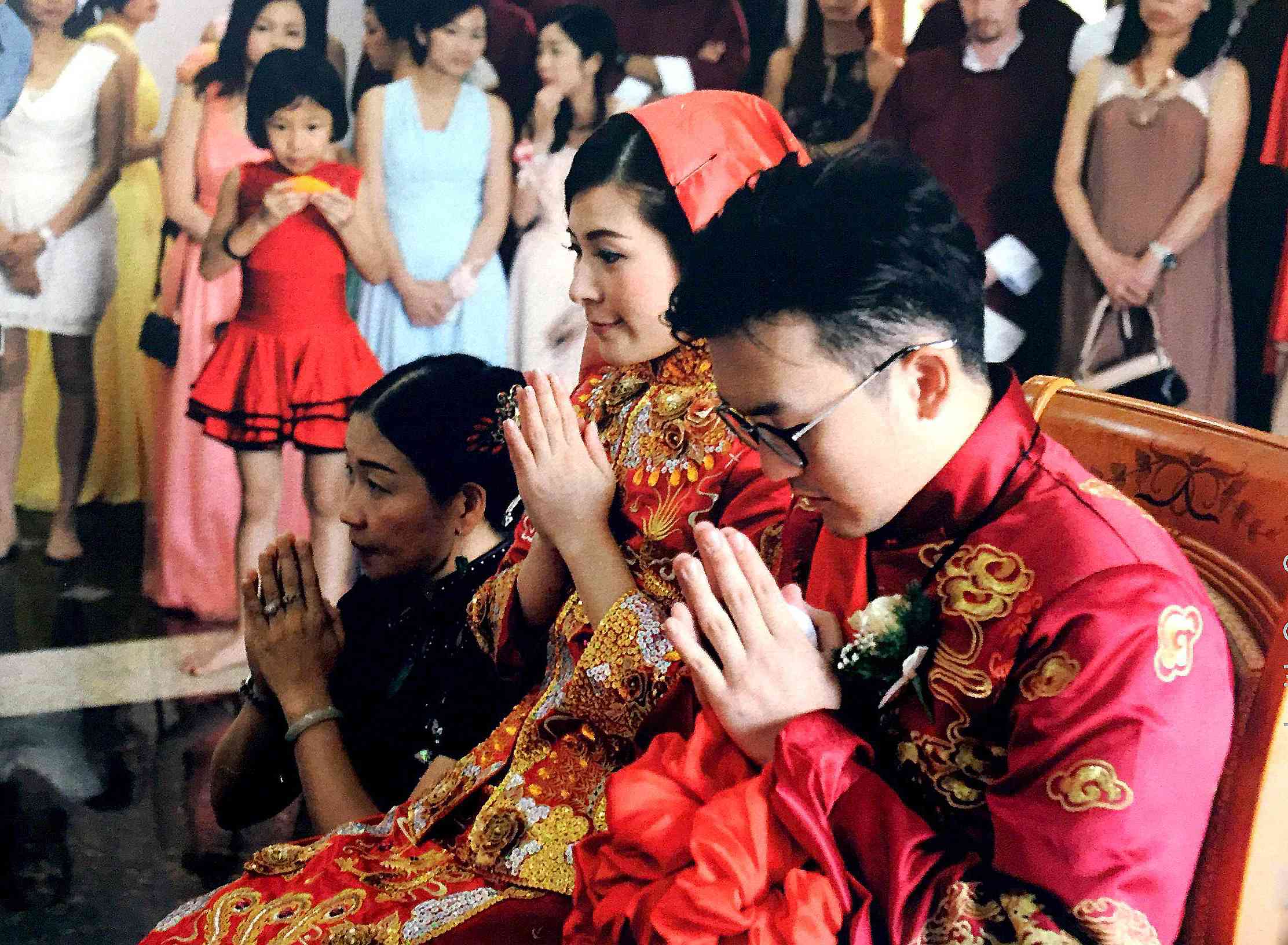 这对夫妻的服装