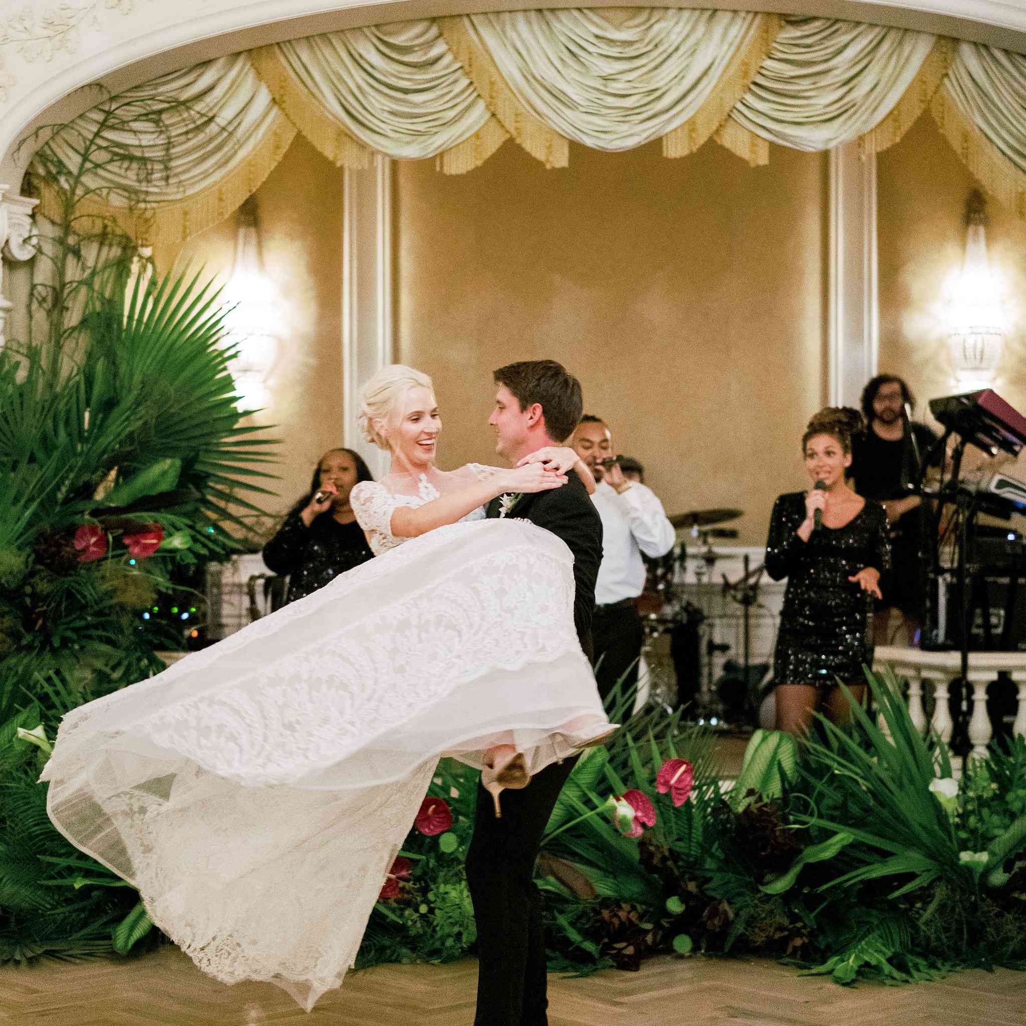 第一支舞“class=