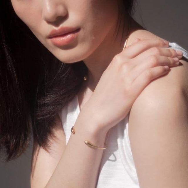 Olivia Shih液体金袖套