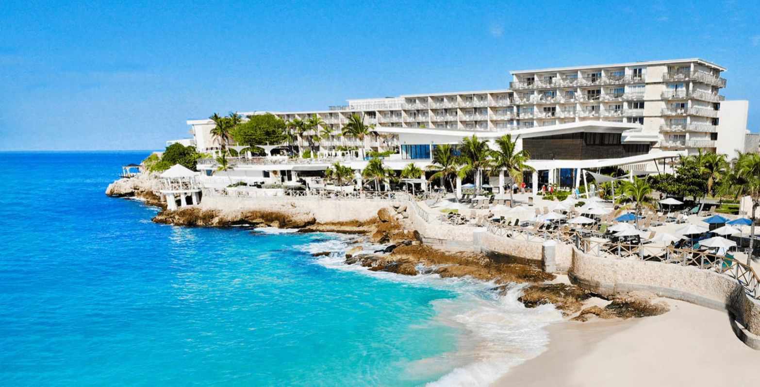 海滩和度假村的看法在Sonesta海洋点