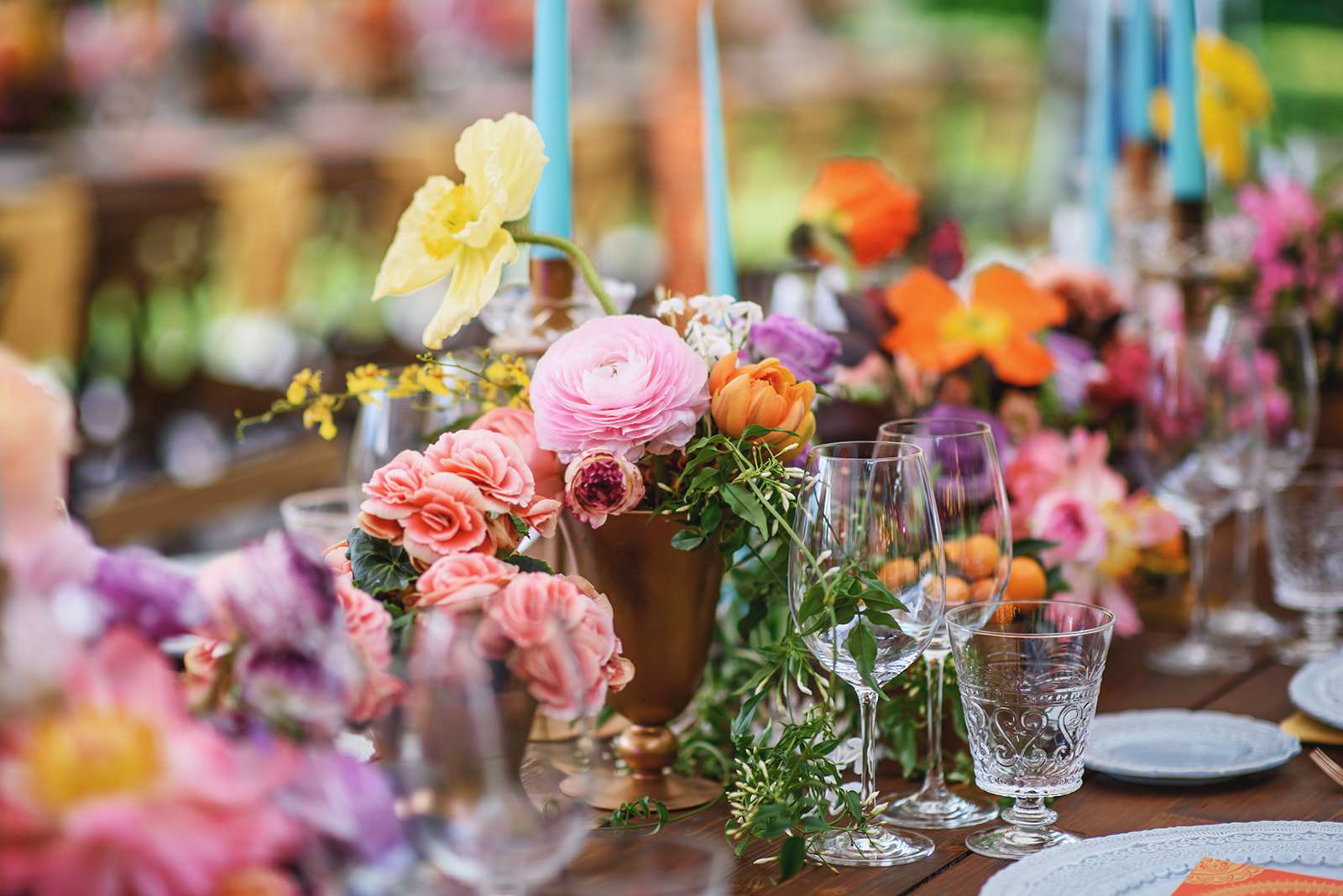 五颜六色的花卉中心