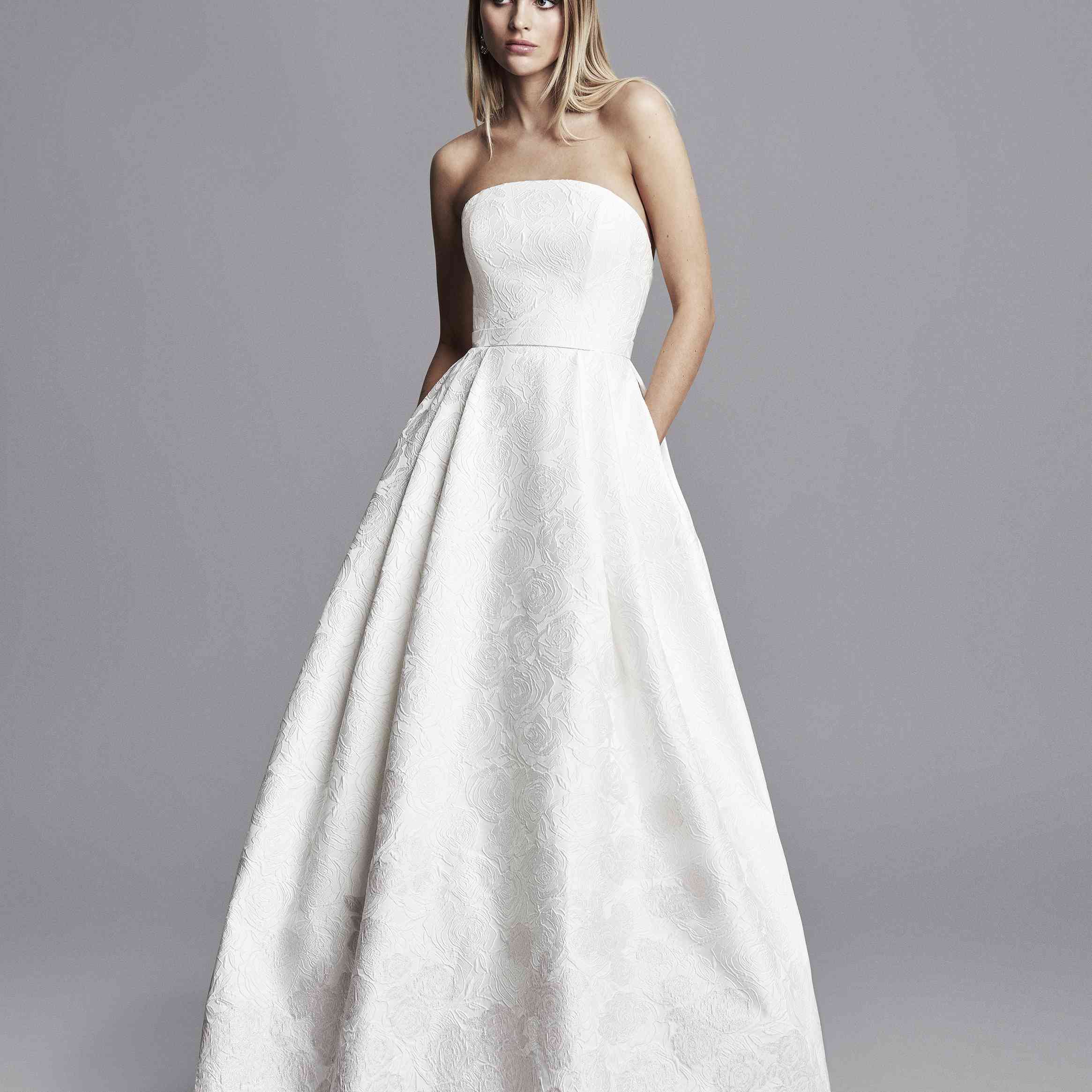 卡罗琳卡氏婚纱