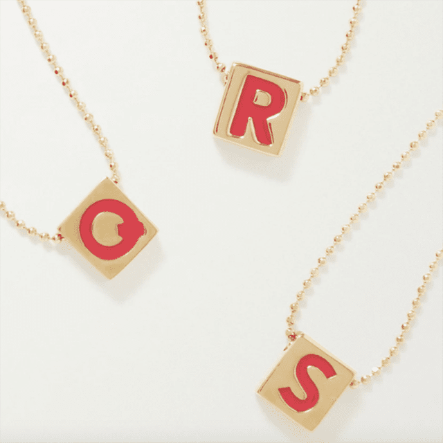 罗克珊·阿苏林首字母这条金编项链