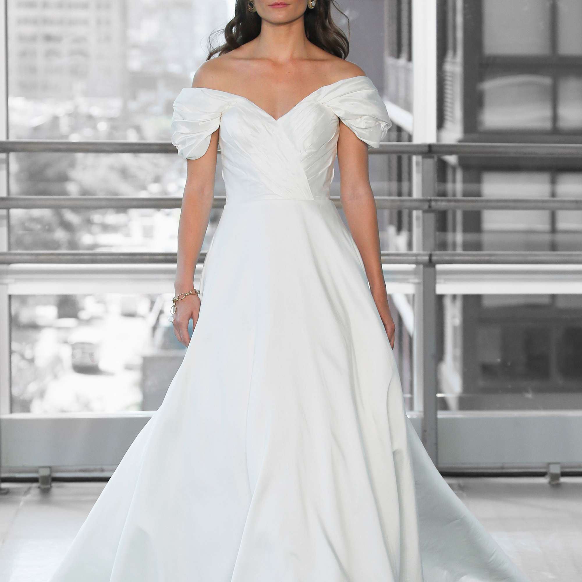 贾斯汀·亚历山大签名婚纱