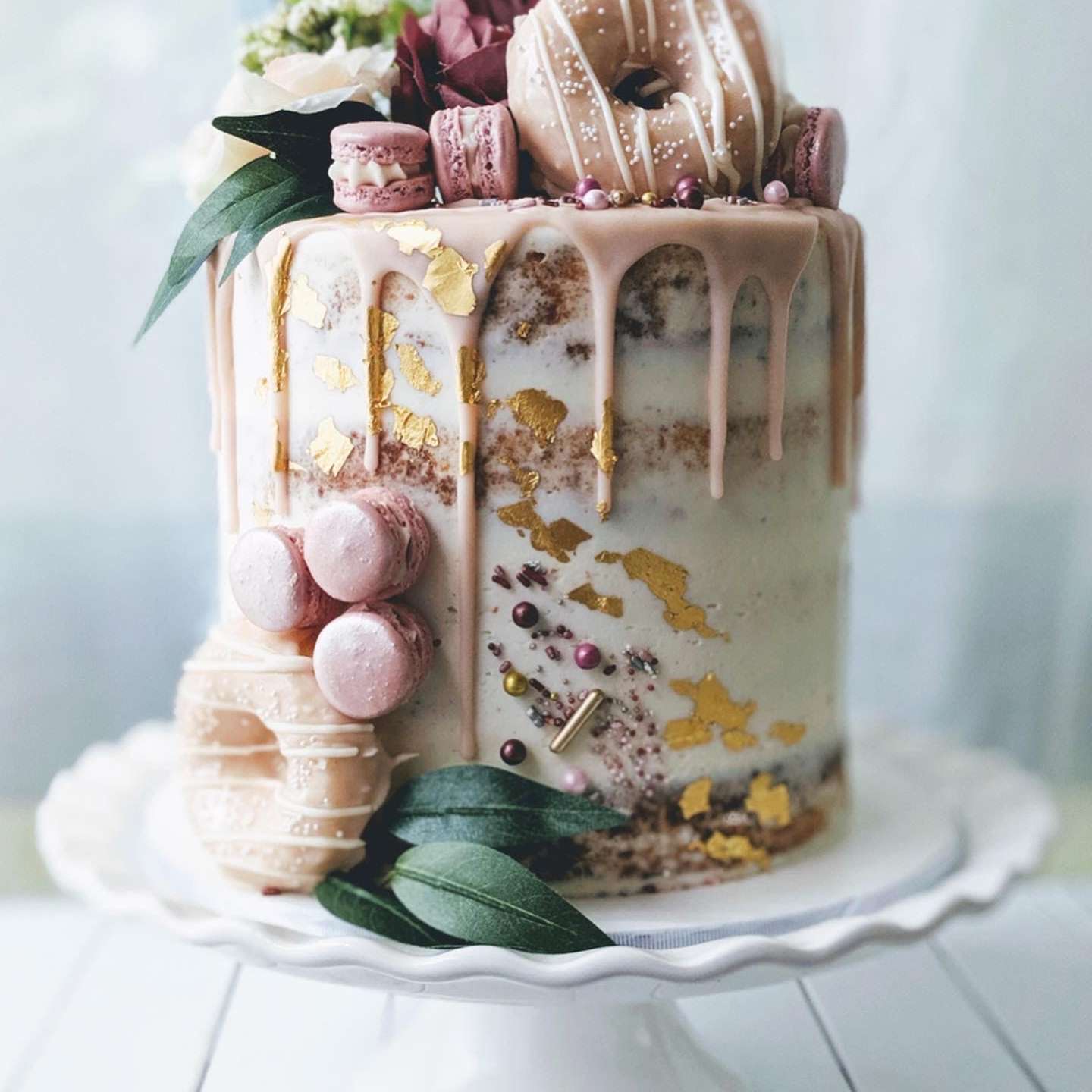 松果面包店甜甜圈蛋糕