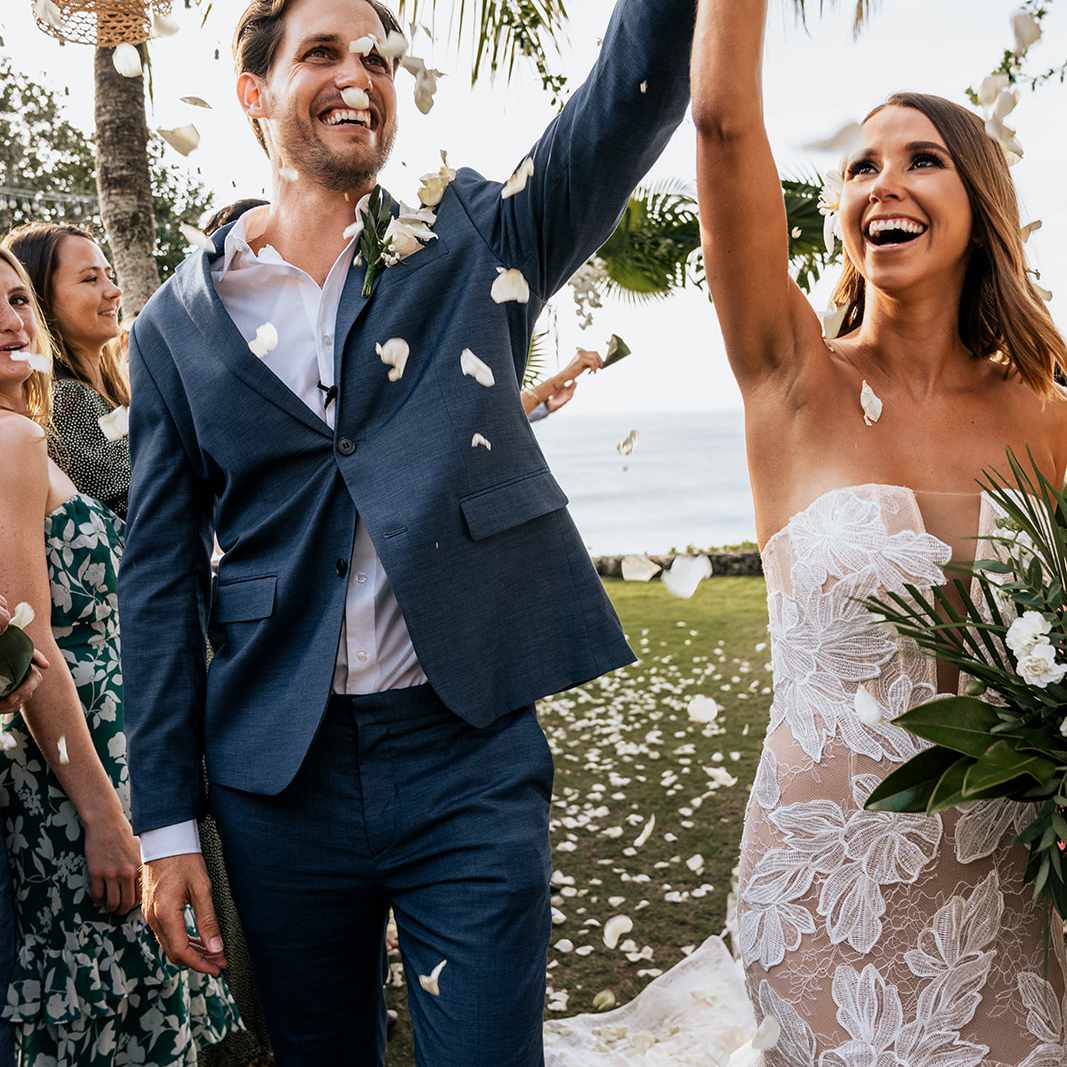 新婚夫妇“class=