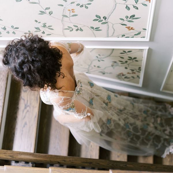 克莱尔·佩蒂伯恩婚纱